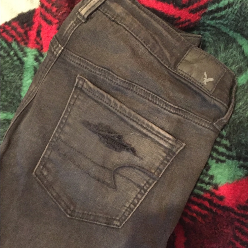 American Eagle black begging distressed